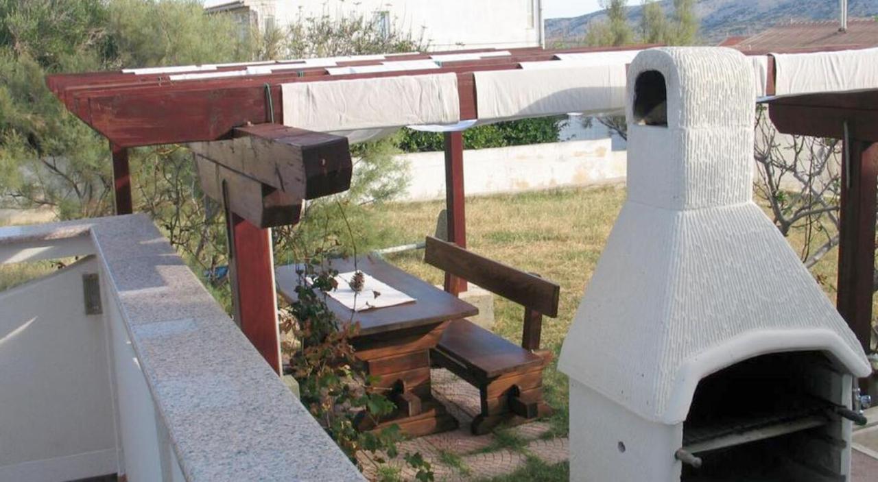 Apartmani Kunteja Pag Town Exterior photo